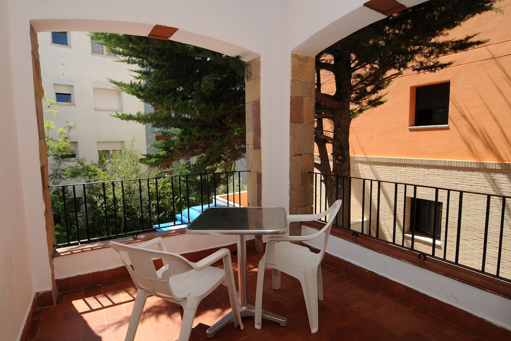 AR CARIBE APTS. 44/64