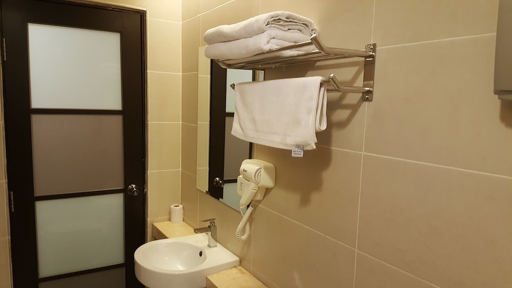 9 Square Hotel 11/31