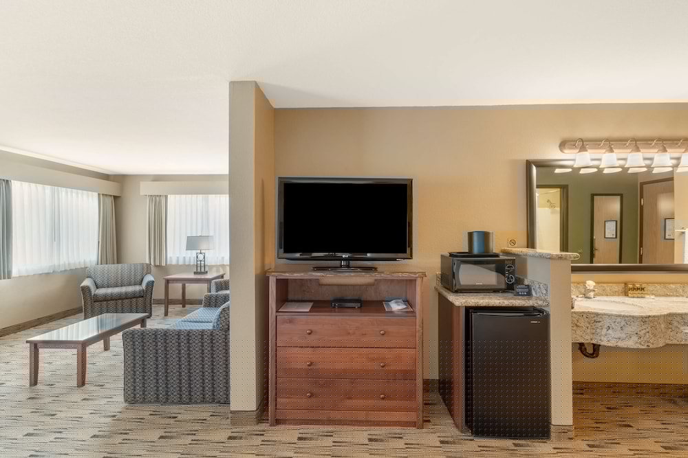 Best Western Plus Columbia River Inn 45/63