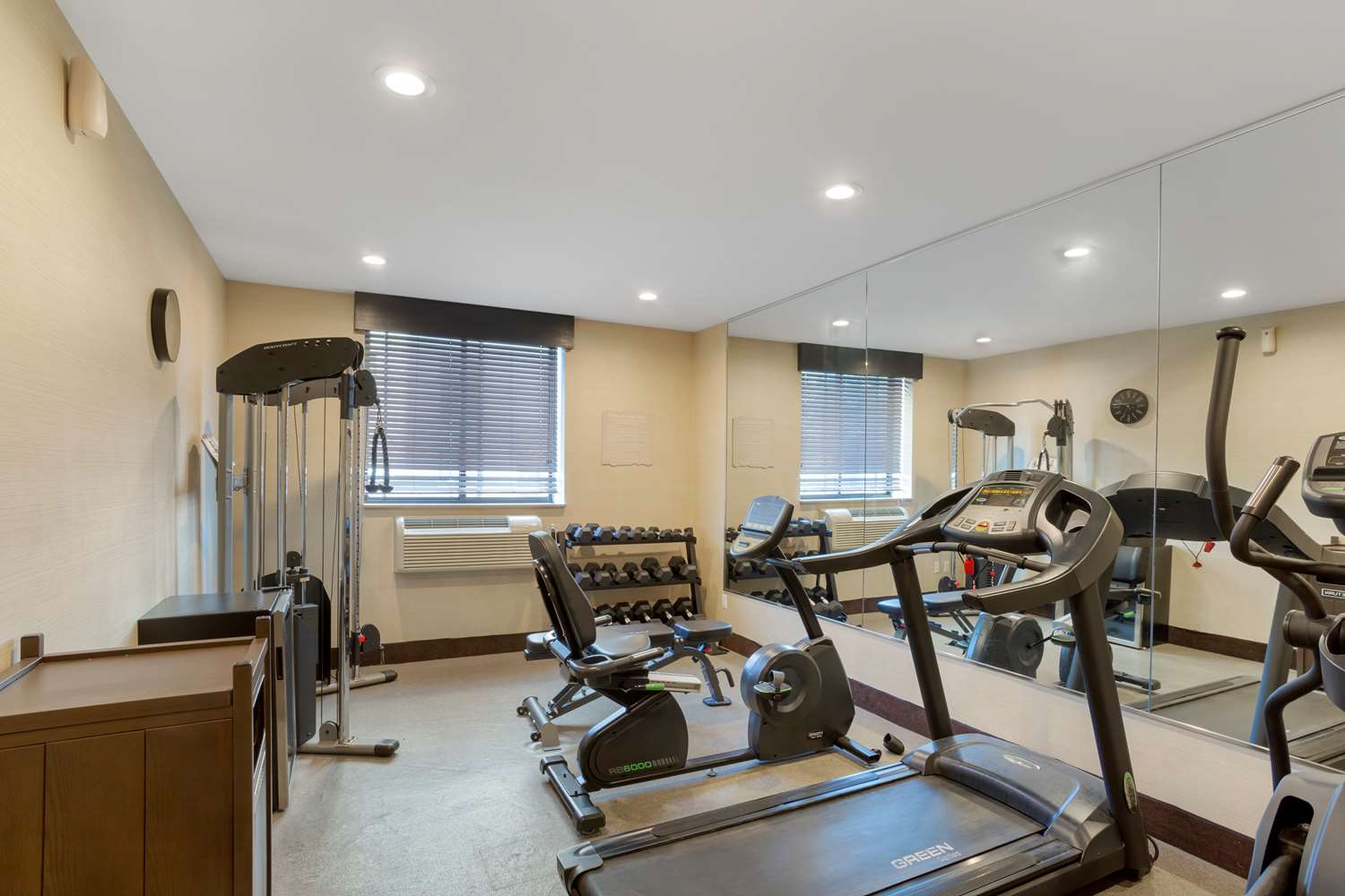 Best Western Plus Plaza Hotel Long Island City 9/22
