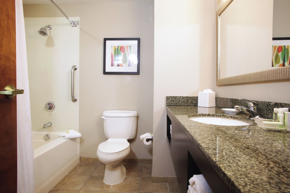 Holiday Inn Phoenix Chandler 70/70