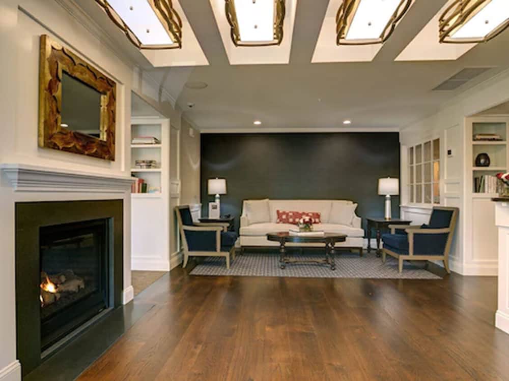 Sag Harbor Inn 2/17