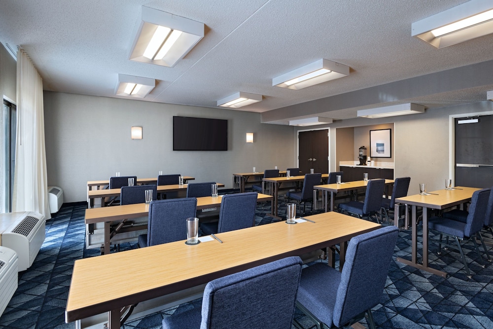Courtyard by Marriott Dallas Richardson at Spring Valley 31/46