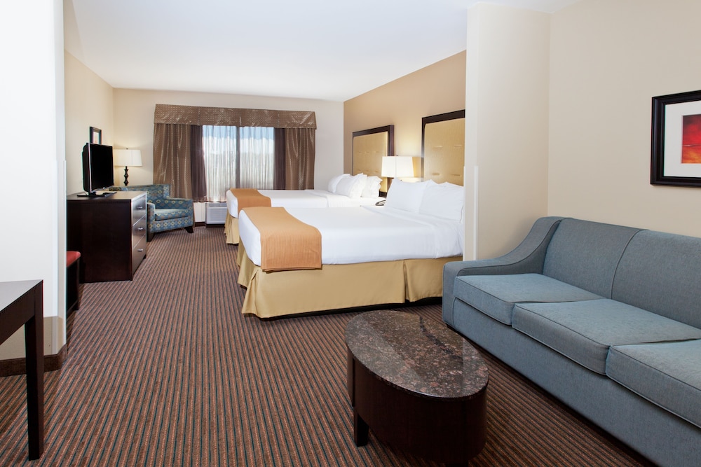 Holiday Inn Express Hotel & Suites Cordele North 31/79