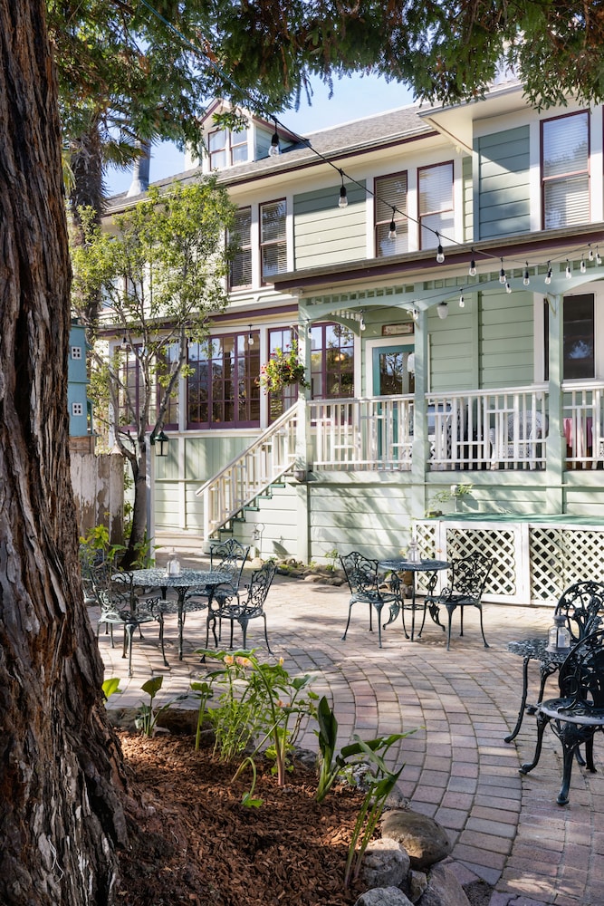 Centrella Inn 5/67