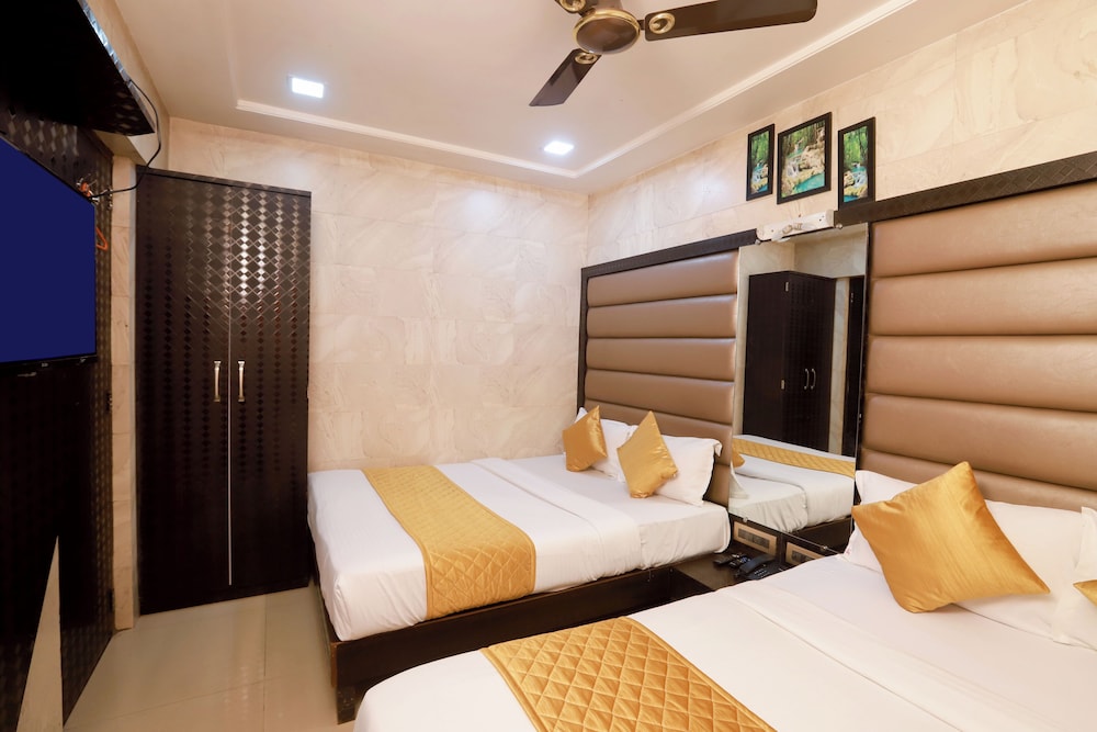Hotel Karishma 7/26
