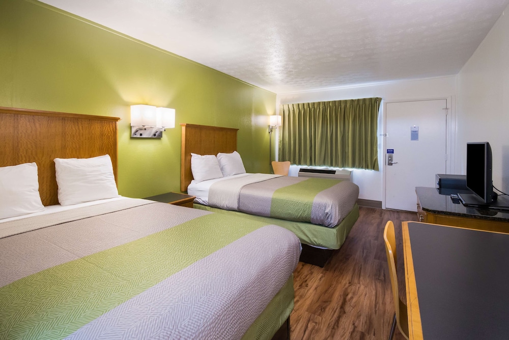 Motel6 Parkersburg, WV 20/39