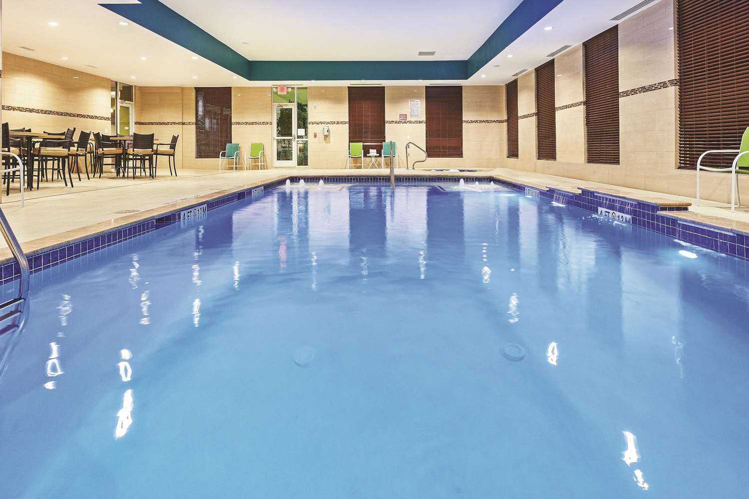 La Quinta Inn Suites Houston Willowbrook 23/61
