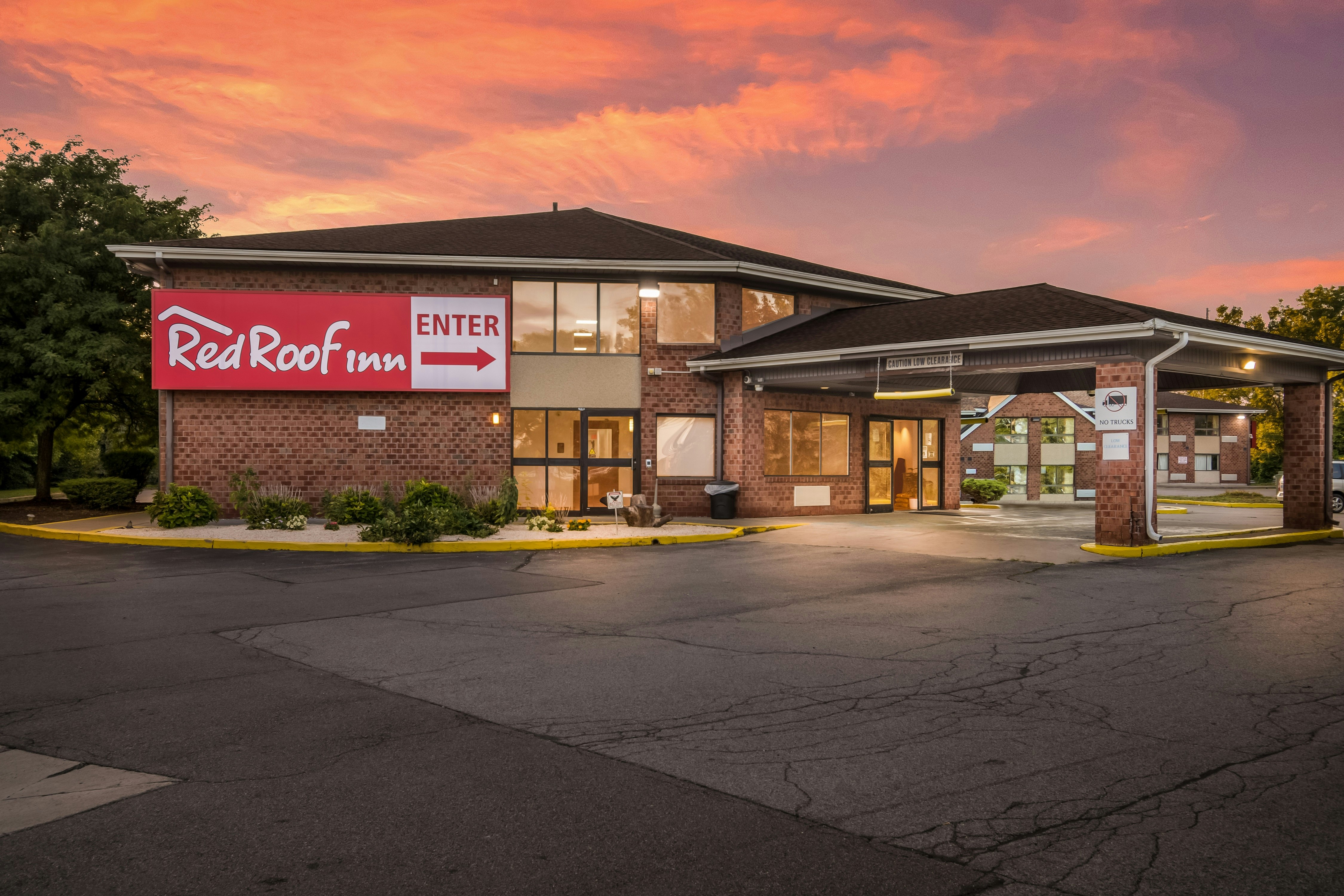Red Roof Inn Rochester Airport in ROCHESTER - NY