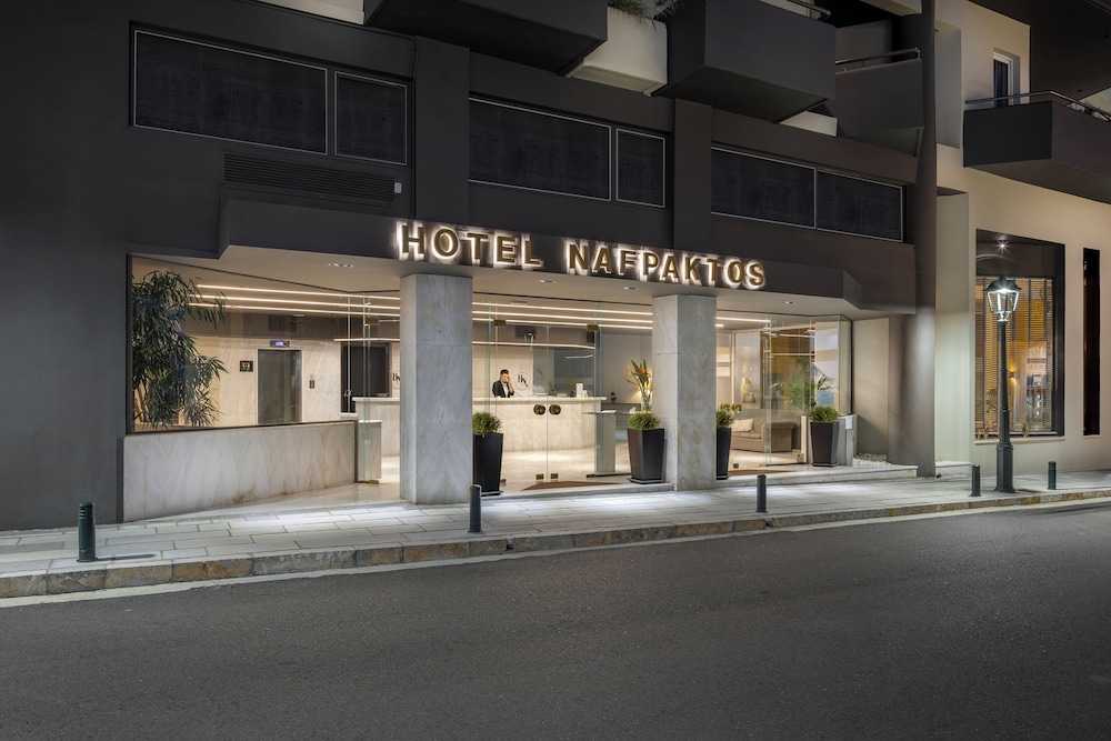 Nafpaktos Hotel 4/76