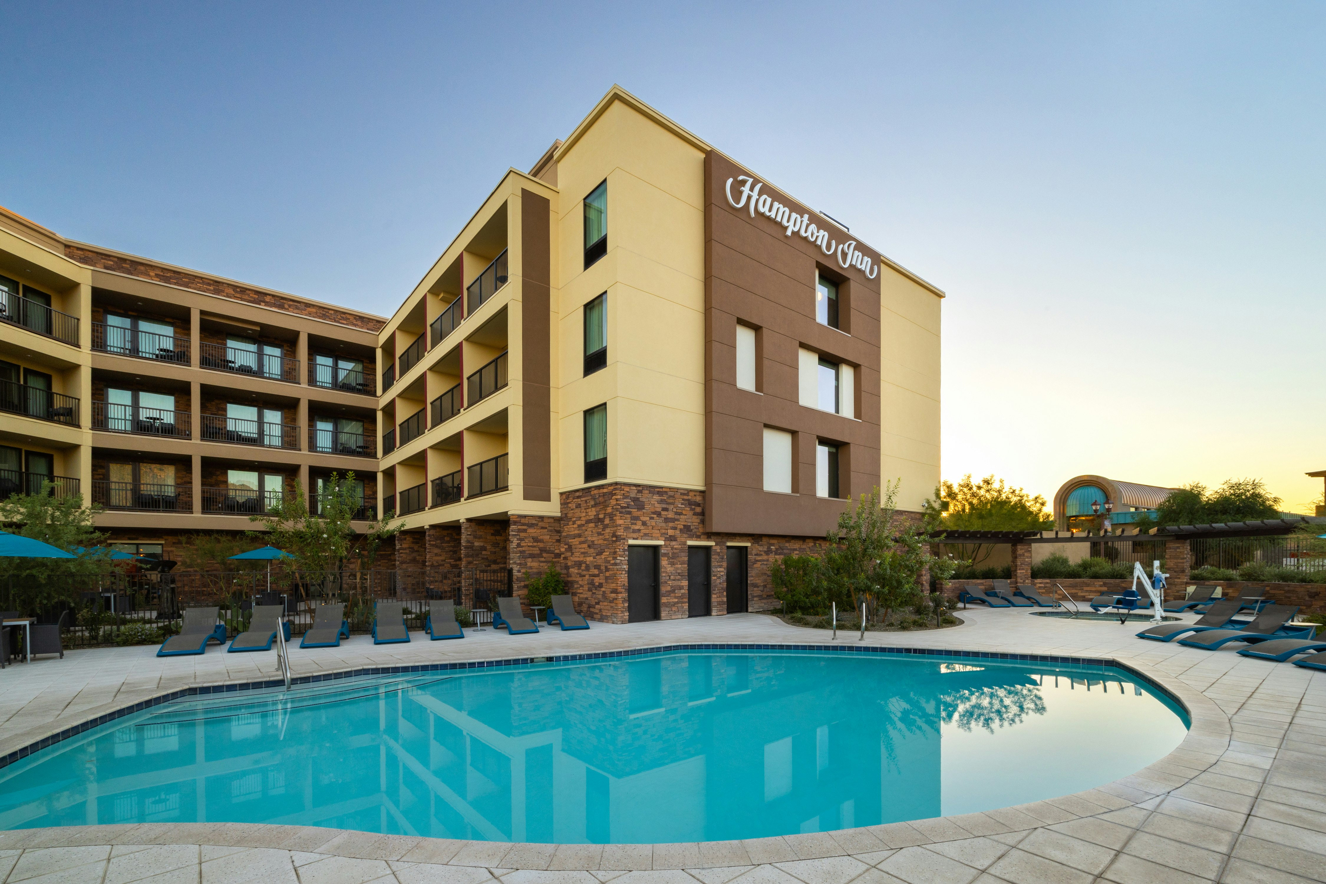 Hampton Inn Carefree 5/21