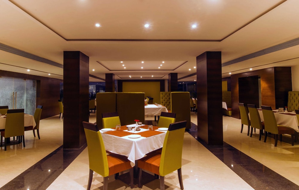 Hotel Atharva 10/17