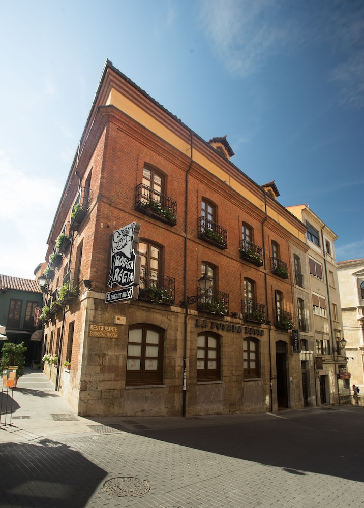 Posada Regia Leon 2/26