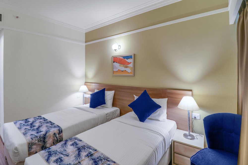 Starlit Suites Newtown Kolkata 7/24