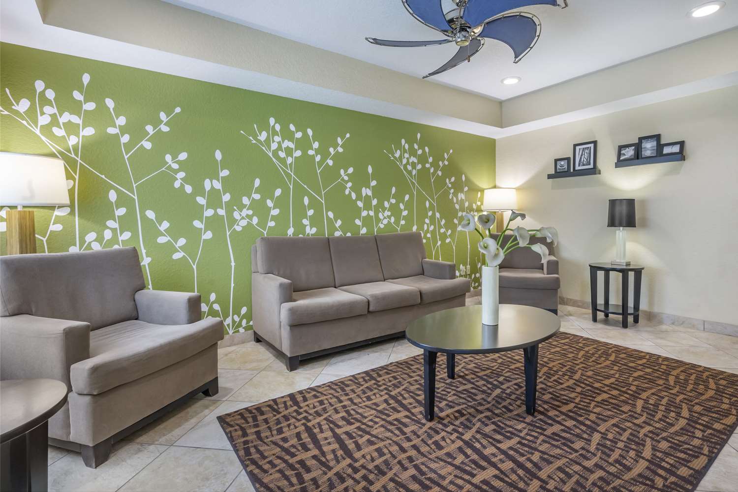 Sleep Inn & Suites Port Charlotte-Punta Gorda 16/24