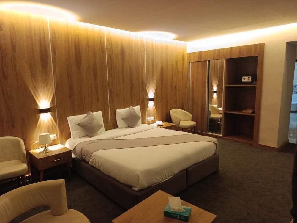 SANDY PALACE HOTEL 18/50