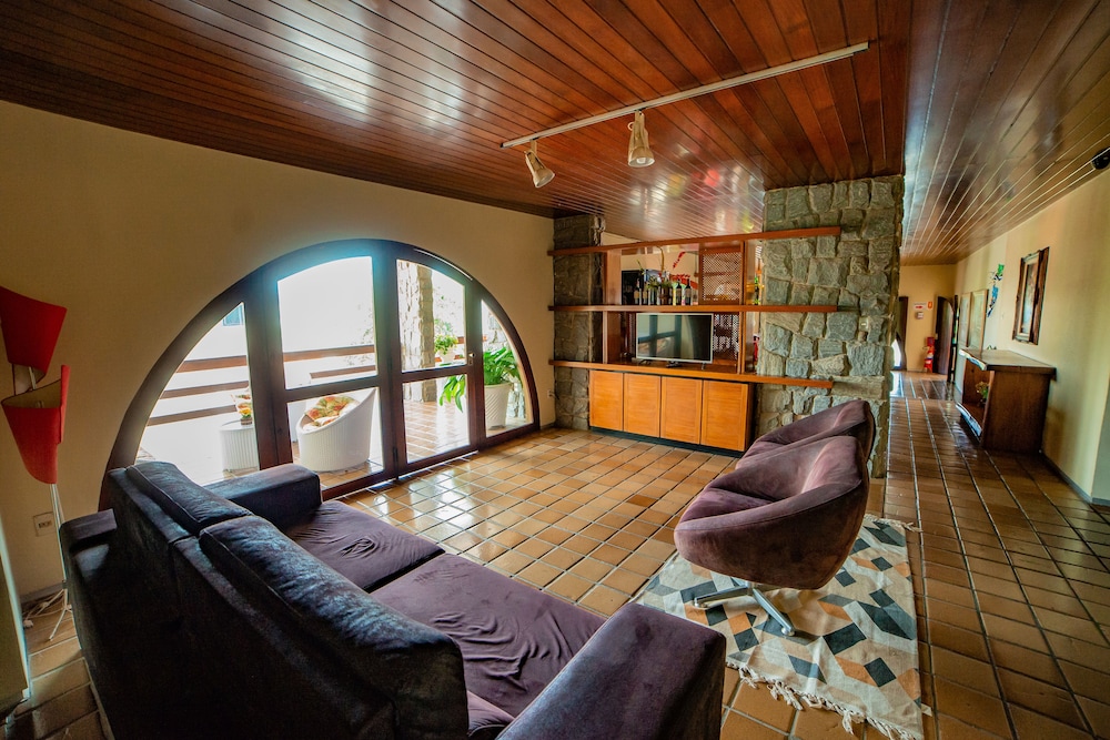 Hotel Tres Palmeiras 15/35