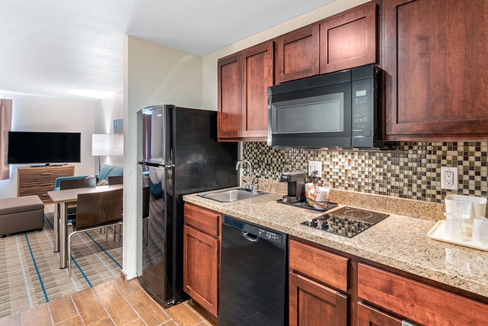 MainStay Suites Denver International Airport 29/44