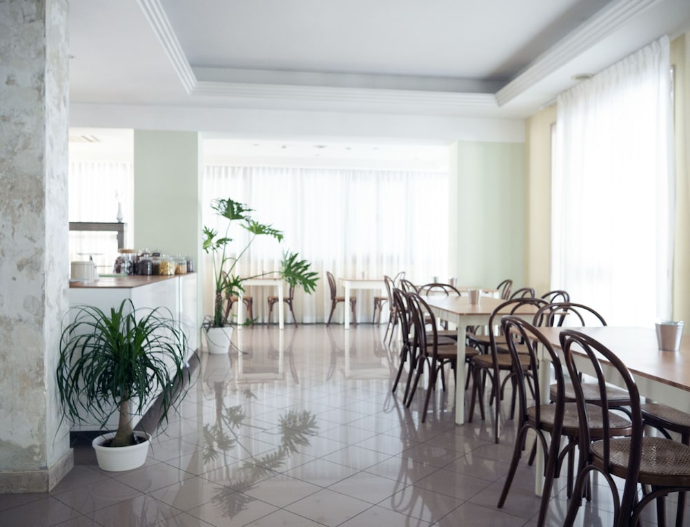 Hotel Montecarlo 50/68