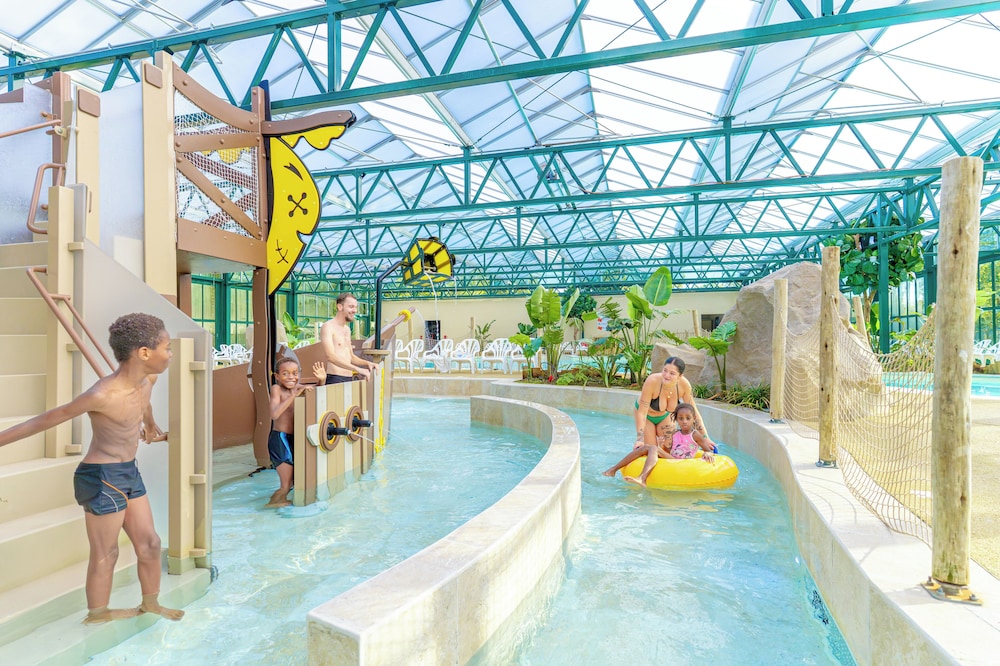 Camping Club Le Parc De Paris - Caravan Park 23/50