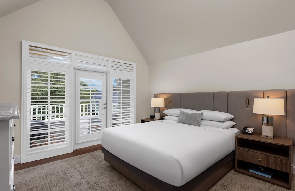 Sea, Suite, King Bed, Sofa