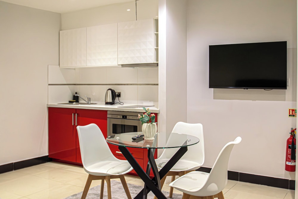 Imperial Court Suites 48/59