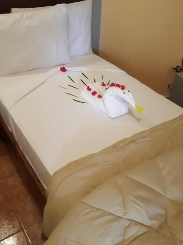Tropic Gardens Hotel 9/22