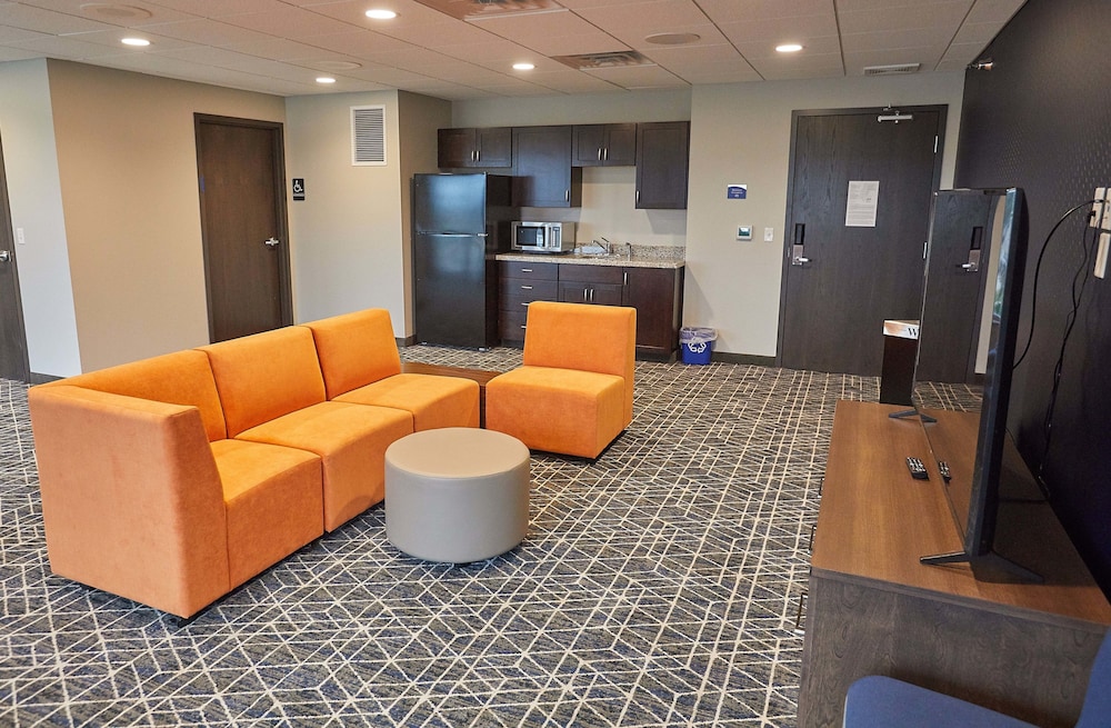 Gundersen Hotel & Suites 23/48