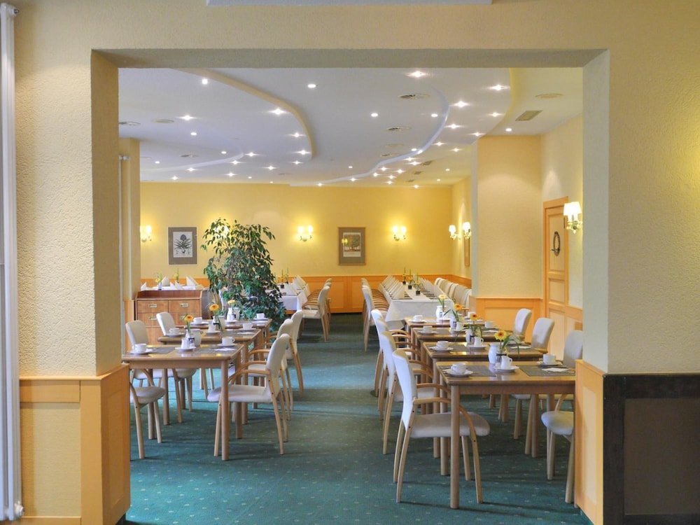 Waldhotel Wandlitz 40/57