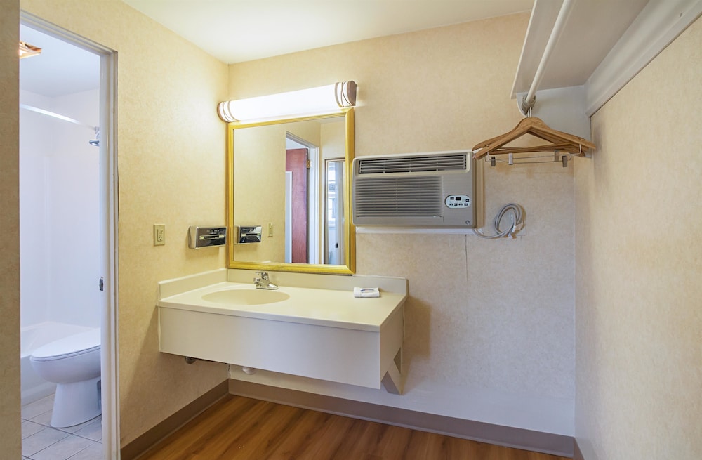 Motel 6 Mechanicsburg - Harrisburg West 42/43
