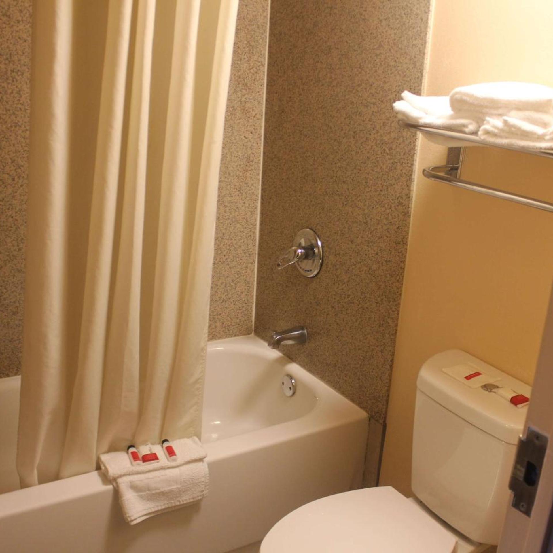Super 8 By Wyndham Laurel, MD 26/26