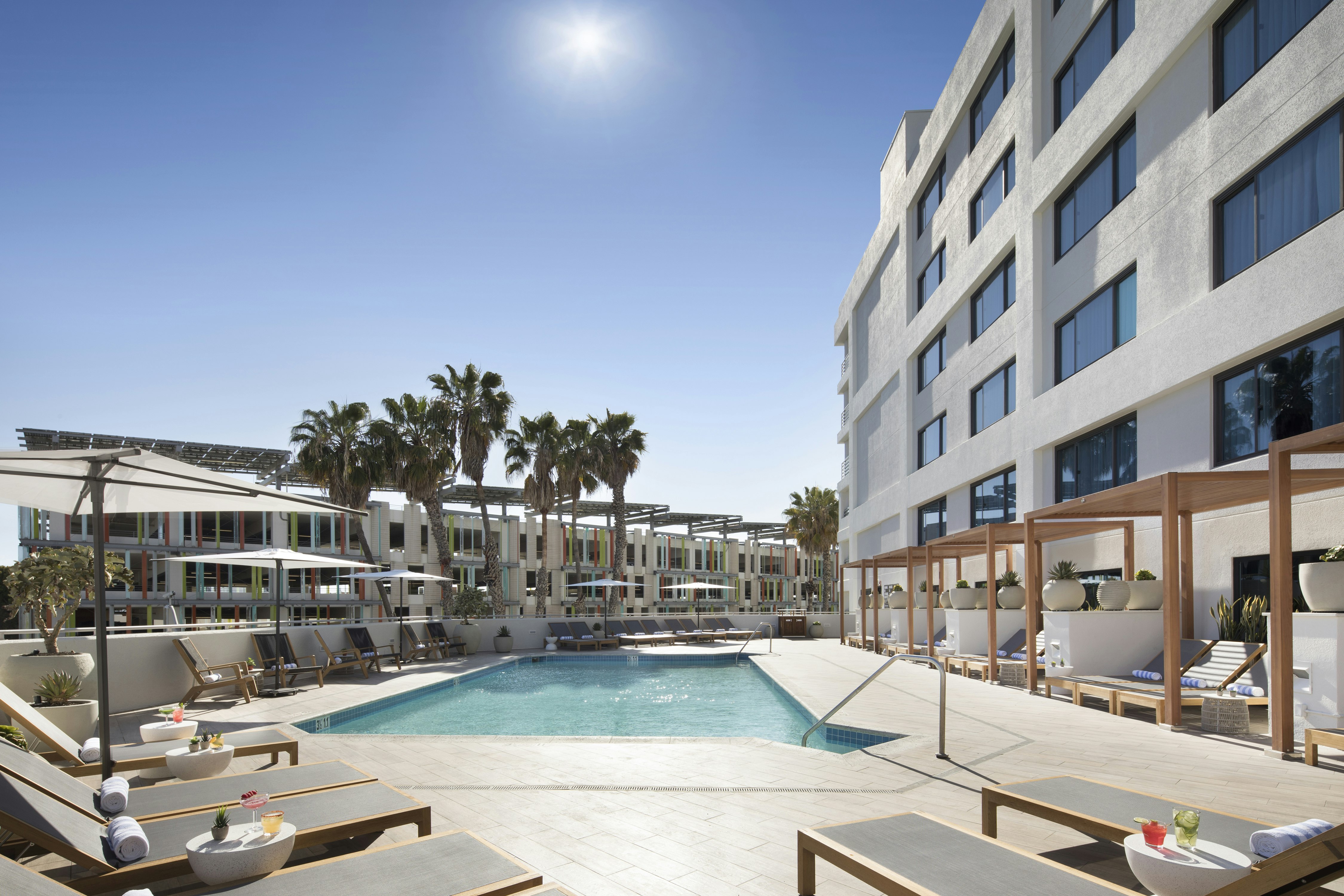 Hilton Santa Monica Hotel Suites 65/65