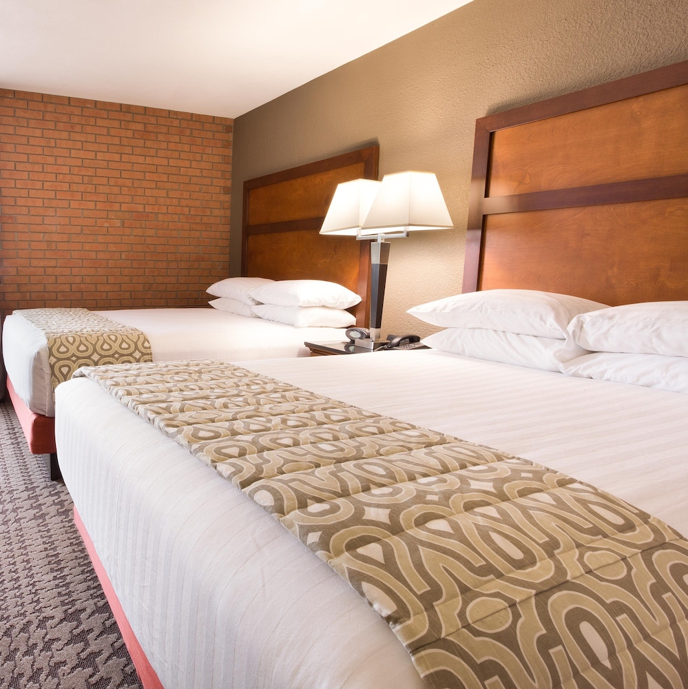 Drury Inn and Suites Jackson 9/31