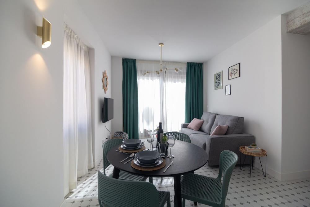 Apartamentos Teatro by Be Alicante 29/43