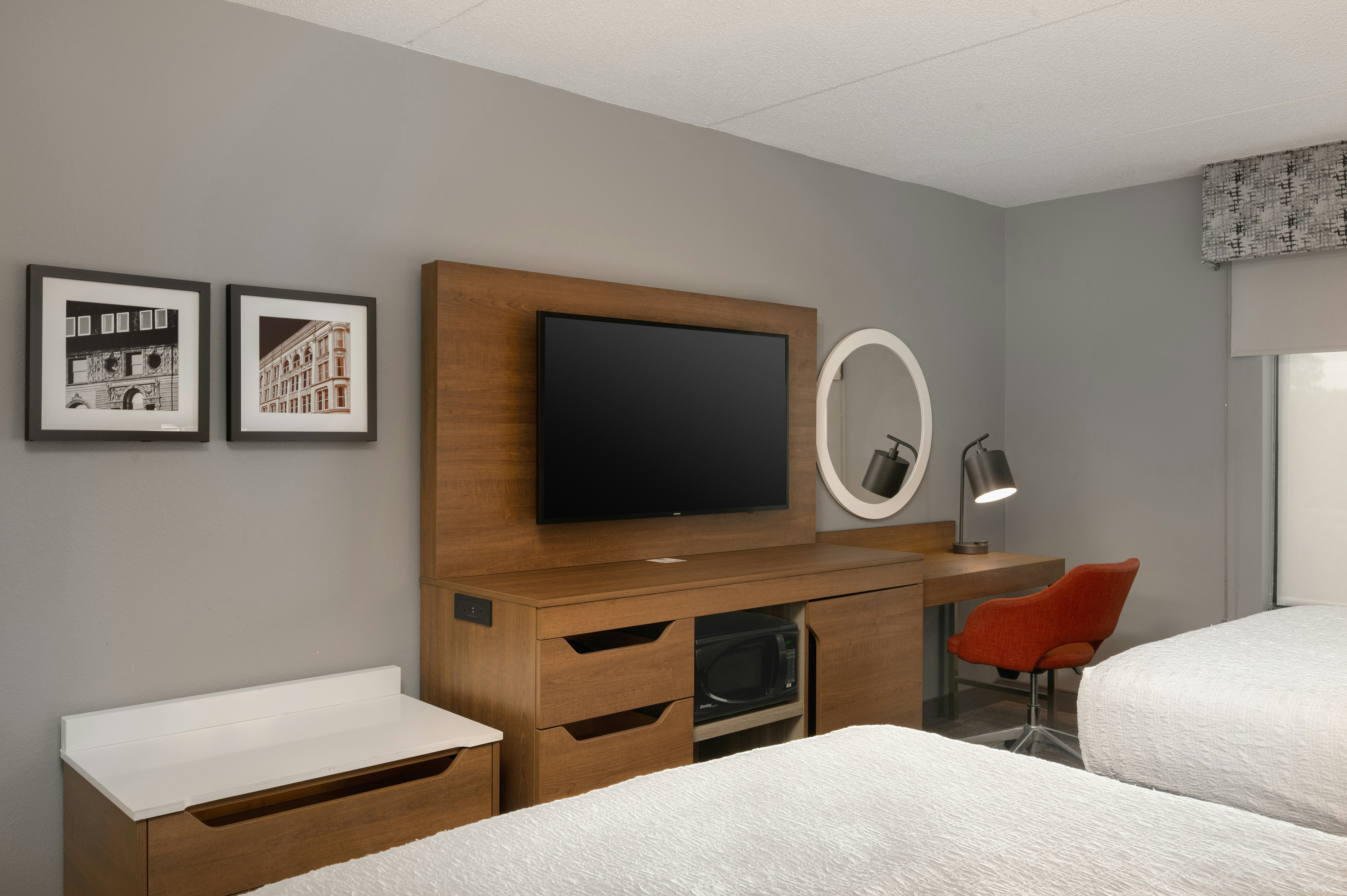غرفة بسريرين كوين بحوض استحمام، Hampton Inn Dubuque 3/5
