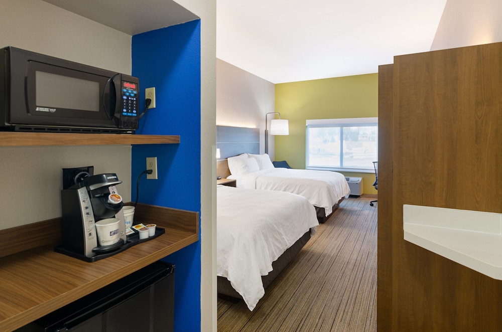 Holiday Inn Express Hotel And Suites Weston 19/54