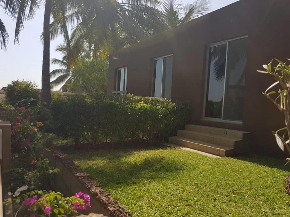 Hotel Jardin Savana Dakar 52/62