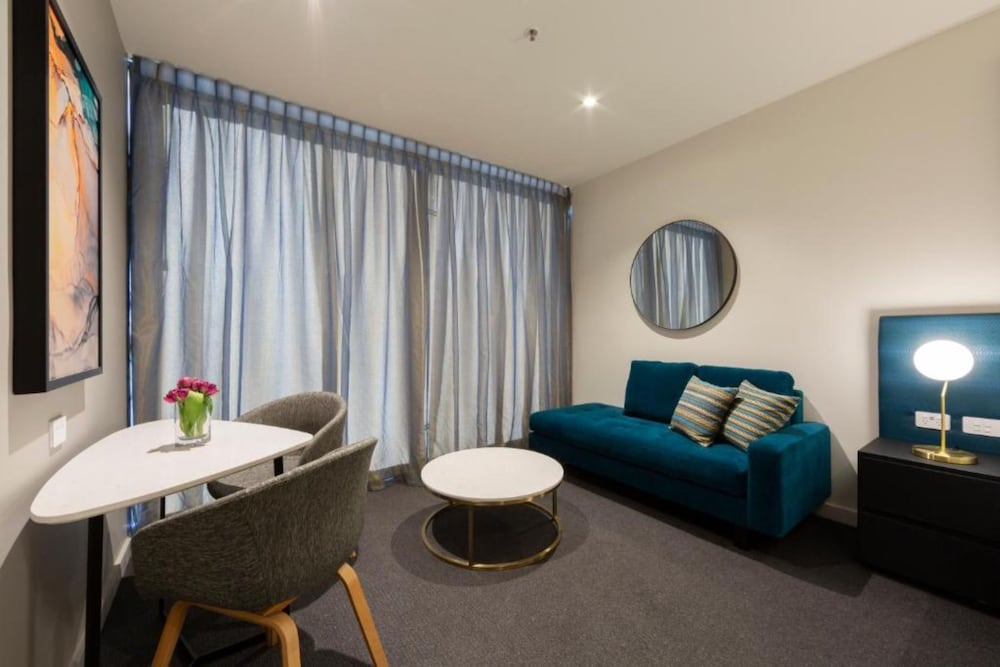 Mercure Canberra Belconnen 52/69