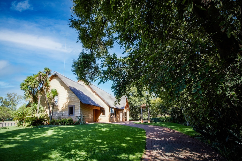 The Royal Elephant Hotel Conference Centre 45/50