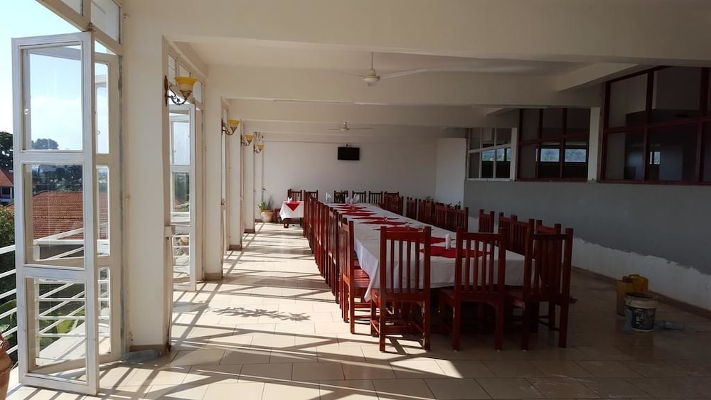Pulickal Airport Hotel 41/50