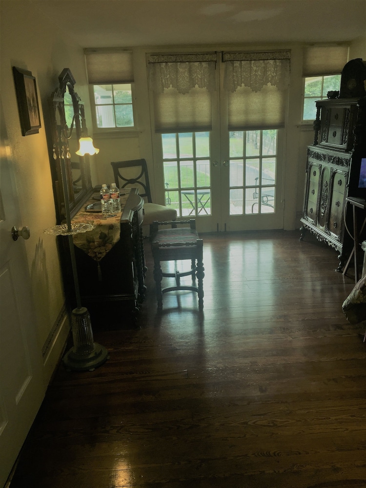 Woldert-Spence Manor 10/29