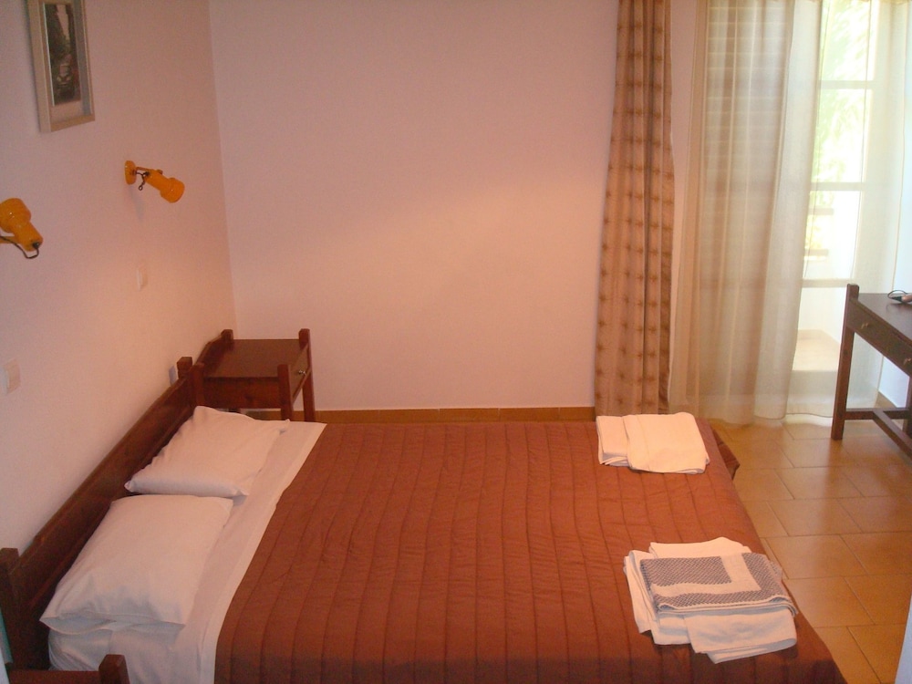 Aghas Hotel 38/60