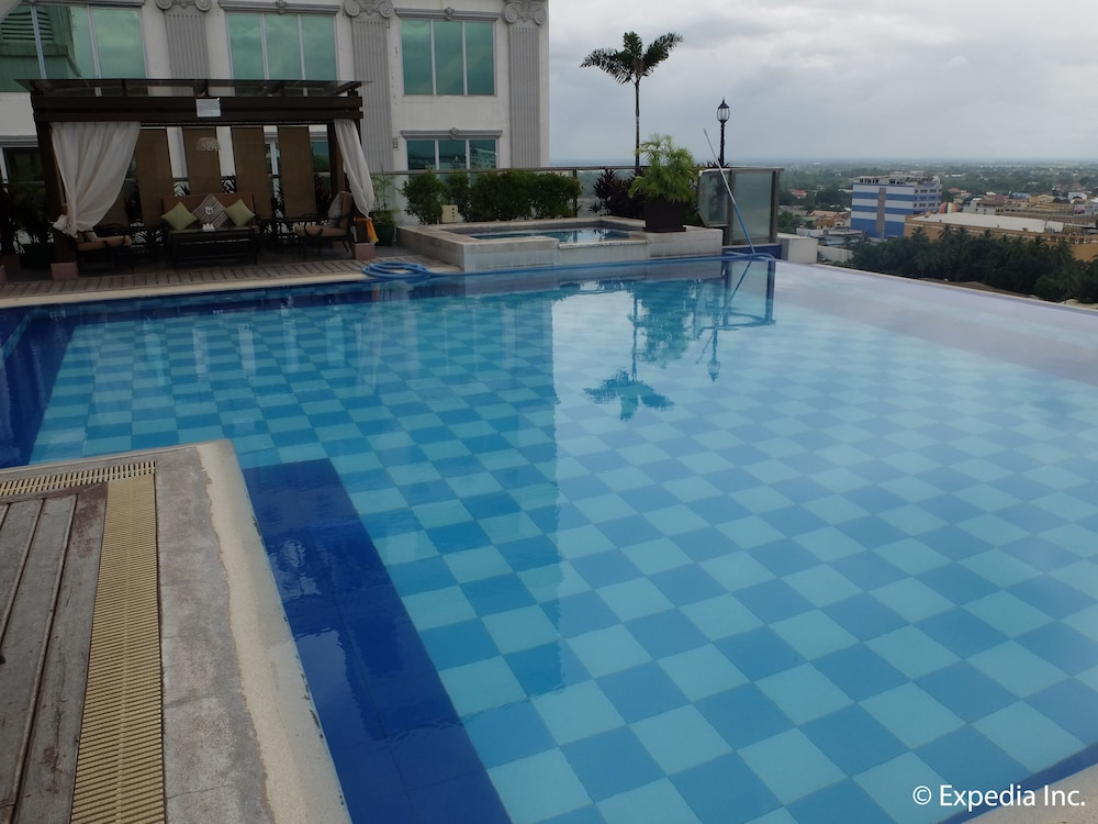 Central Park Tower Resort 62/71