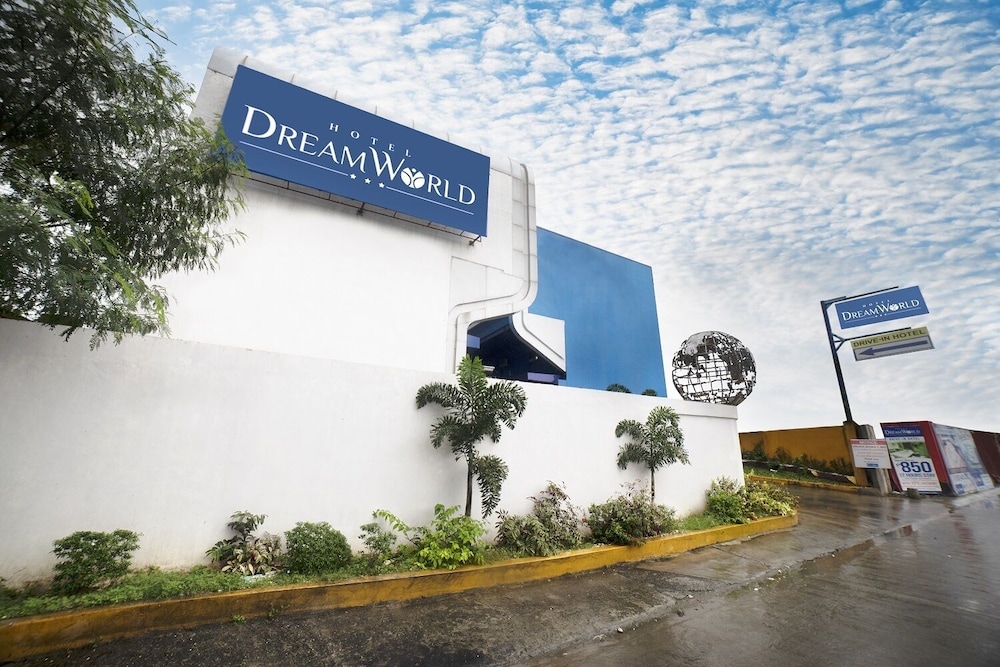 Hotel Dream World Las Pinas 6/63