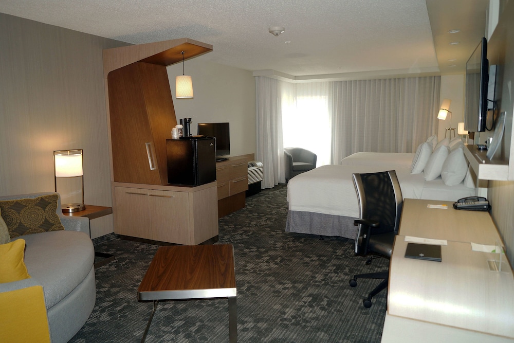 Courtyard Philadelphia Bensalem 33/56