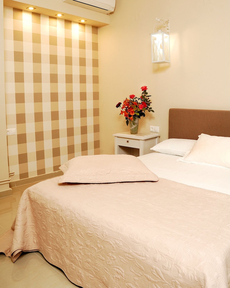 Ariadnes Holiday Accommodation I 19/50