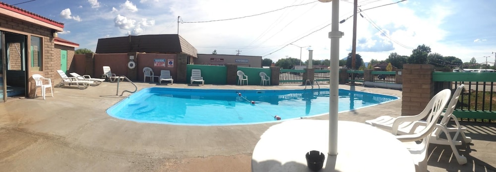 Knights Inn Cortez Co 48/51