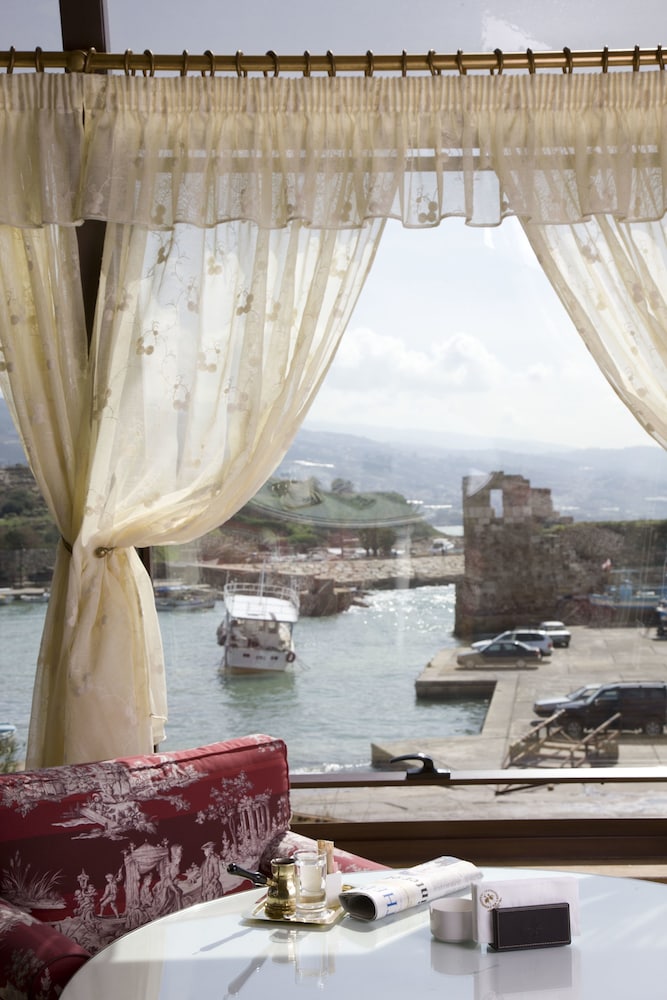 Byblos Sur Mer, Byblos in Blat