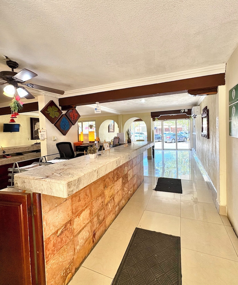 Suites Cancun Center 9/57