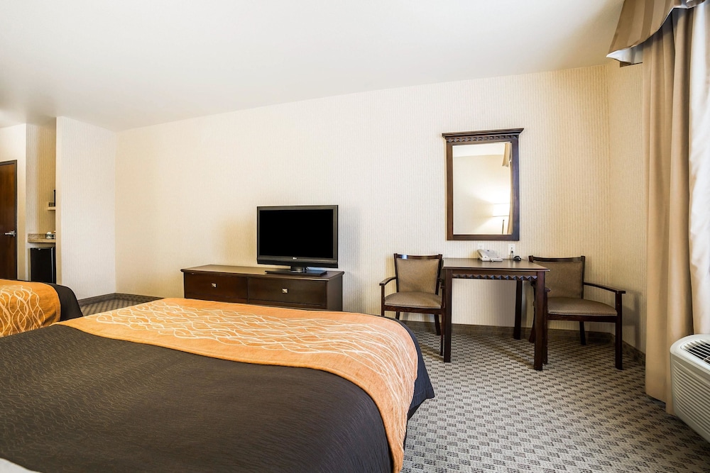 جناح بسريرين كوين لذوي الإعاقة، Comfort Inn And Suites Henderson 3/3